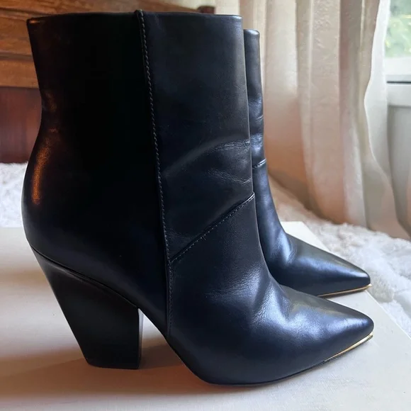 Tory Burch Leather Boots Size 6 - Picture 3 of 12